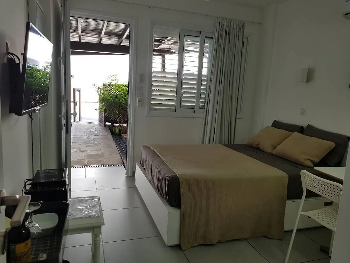 Yialos Luxury Apartments Perivolia